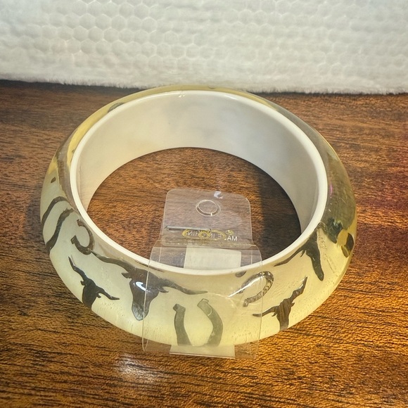 Western Themed Bangle Bracelet NWT - Picture 2 of 6